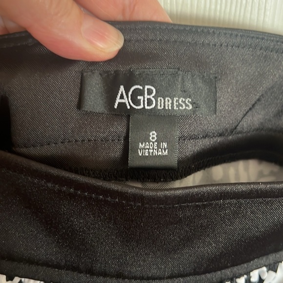 AGB Dress. Size 8. Black and white. Flared skirt. sleeveless. - Picture 5 of 7